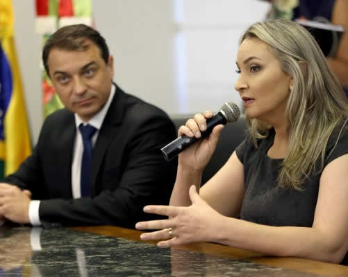 Moisés e Daniela dão posse ao primeiro escalão do Governo/Foto: Mauricio Vieira/SECOM