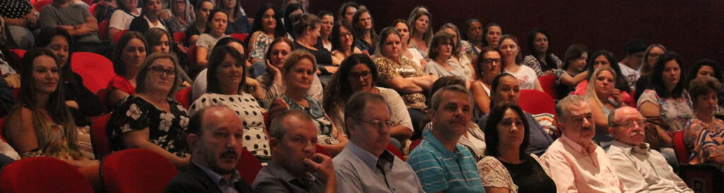 O evento contou com a participação dos professores das redes municipais de ensino dos três municípios/Foto: Assessoria de Imprensa