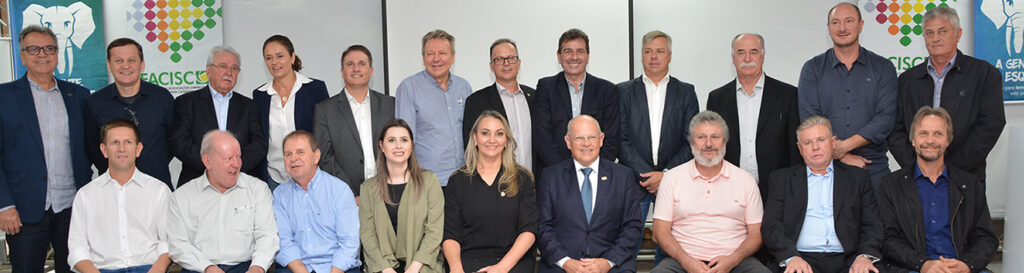 Parlamentares e lideranças empresariais participaram do encontro/Foto: Assessoria de Imprensa