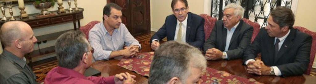 Reunião contou com a presença dos representantes das empresas e trabalhadores/Foto: Cristiano Estrela