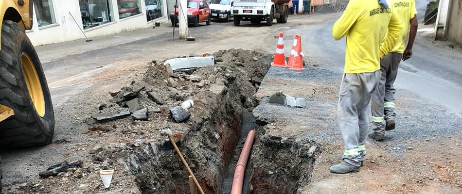 A prefeitura orienta que a população siga as descritas nas placas fixadas na via/Foto: Assessoria de Imprensa