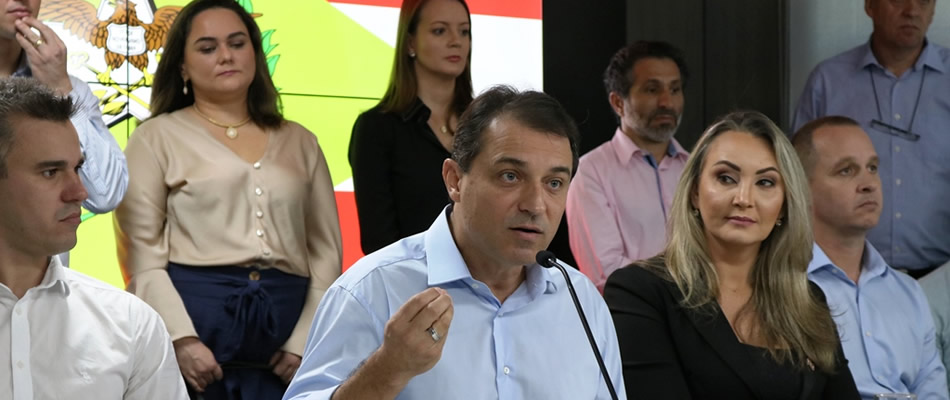 O governador Carlos Moisés manteve o tom otimista durante toda a conversa/Foto: Divulgação Internet