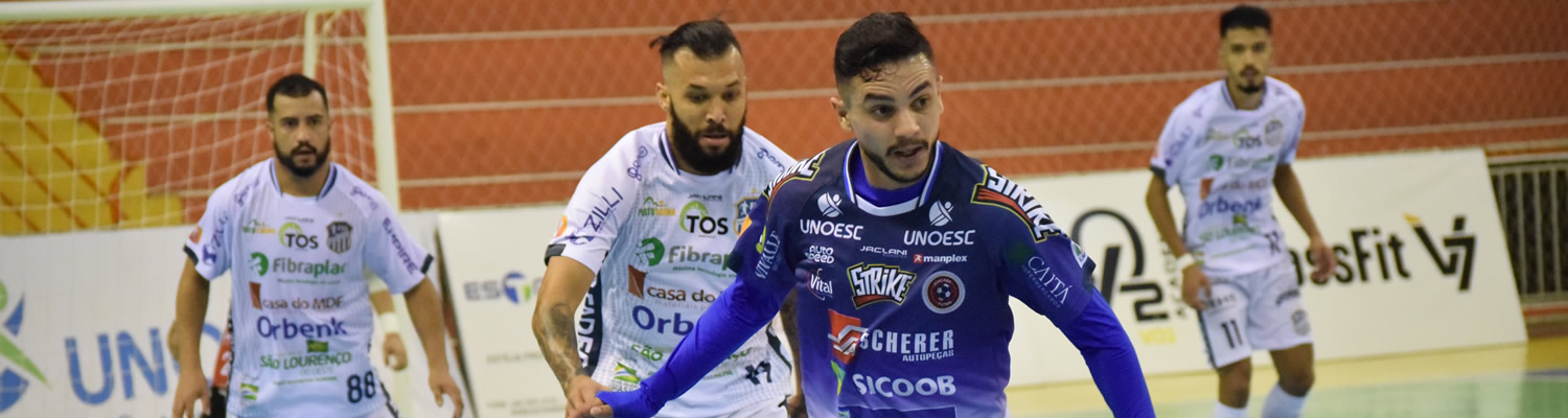Joaçaba Futsal venceu o São Lourenço por 2 a 1 no jogo de estreia/Foto Mayelle Hall