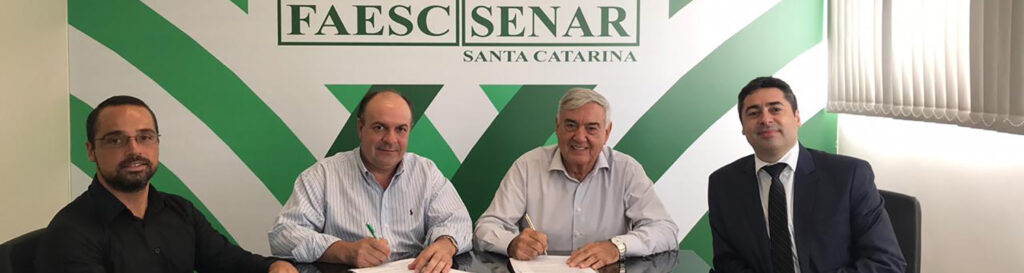 Assinatura ocorreu na sede da Faesc
