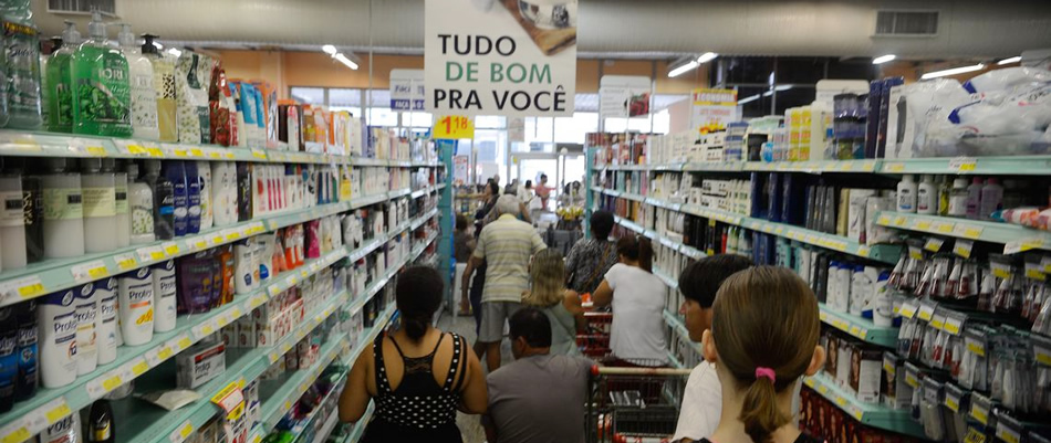 O  grupo Alimentação e Bebidas teve de  queda de 0