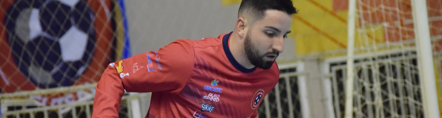 O ala Diogo da Rosa Schlemper reforça o elenco nas disputas da Liga Nacional de Futsal (LNF)/Foto: Assessoria de Imprensa