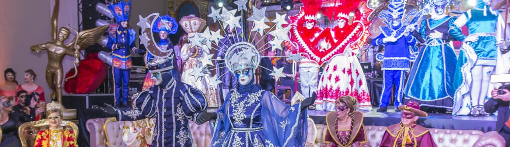 Os trajes foram confeccionados por artesãos e voluntários da cidade/Foto: Assessoria de Imprensa