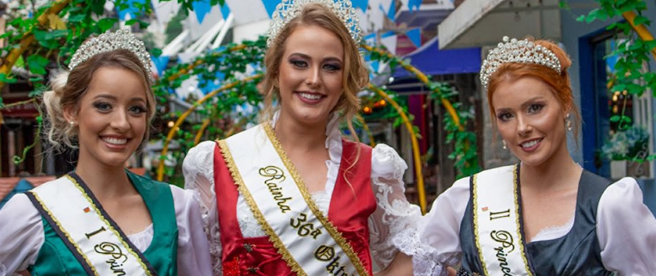 Foi apresentado o traje oficial da realeza