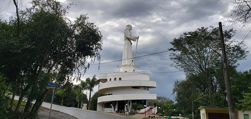 Monumneto Frei Bruno em Joaçaba - Foto Maythe Novak-Bom Dia SC