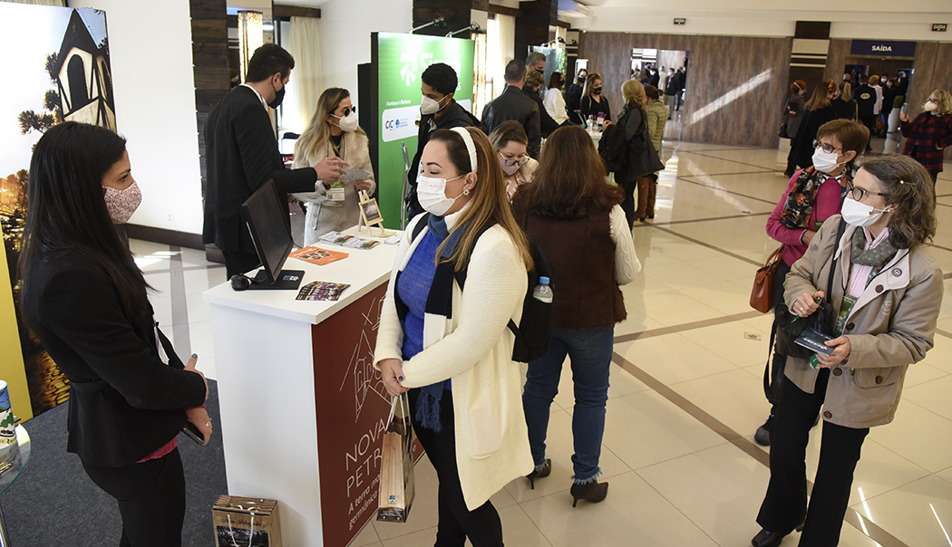 Connection Festuris encerra com sucesso absoluto - Bom dia SC