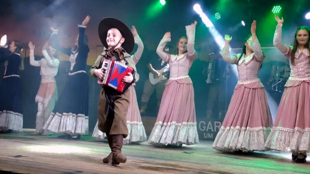 Churrascaria Garfo & Bombacha, muita comida boa e um show de música e dança/Foto: Bom Dia SC