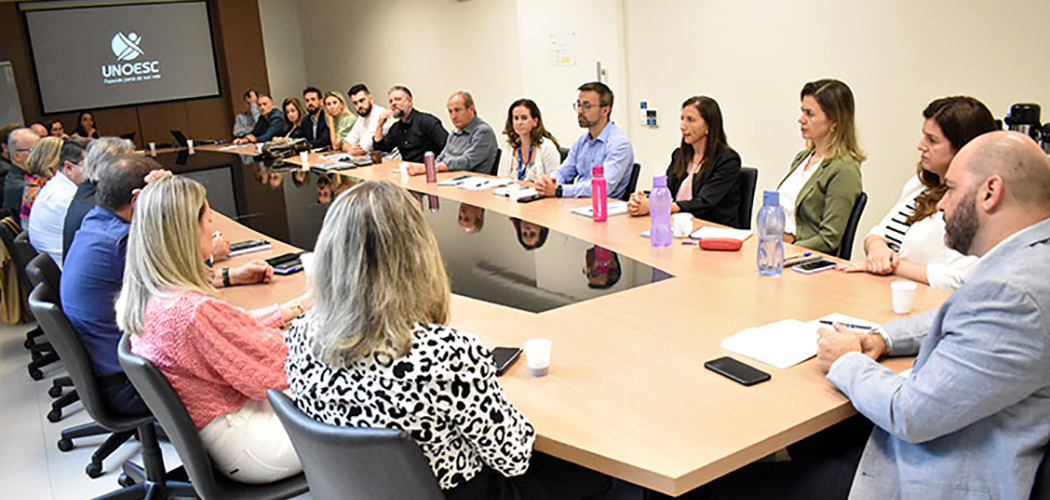 Dirigentes e coordenadores da Unoesc tratam sobre os projetos institucionais estratégicos para 2023