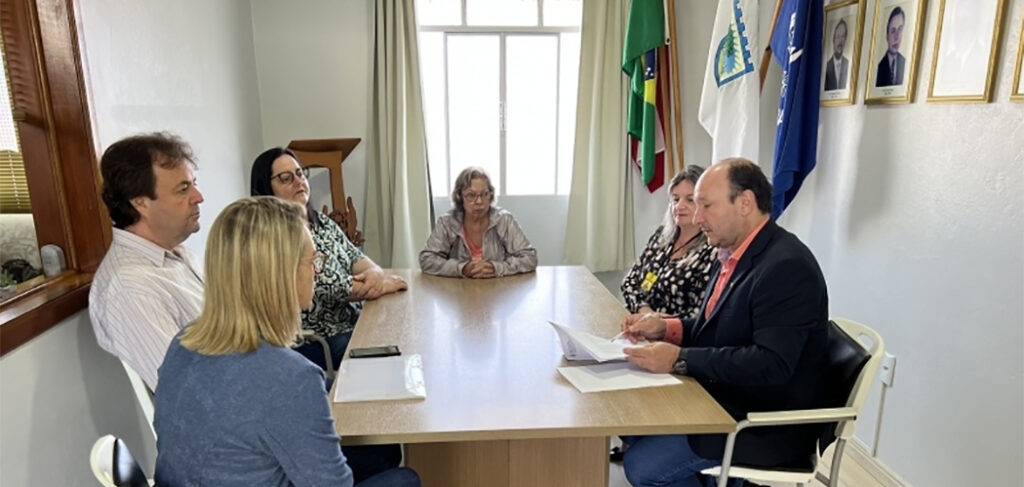 Prefeitura de Herval d´Oeste repassa recursos para a Apae