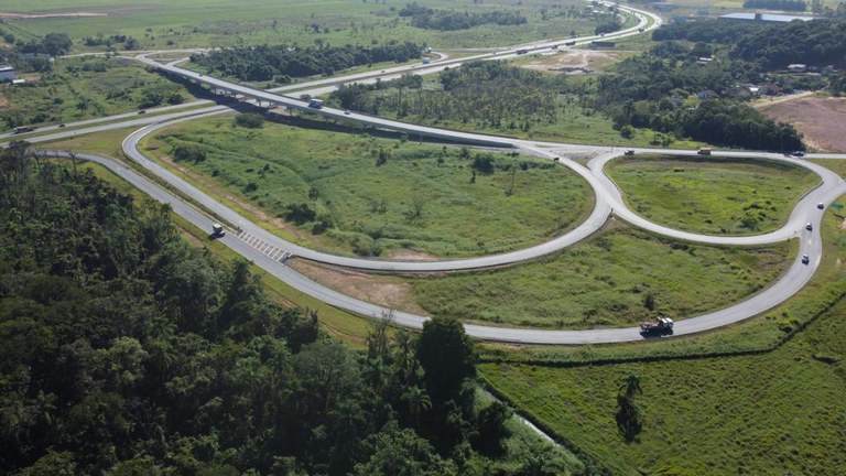 DNIT conclui novos viadutos e trechos de duplicação na BR-470/SC