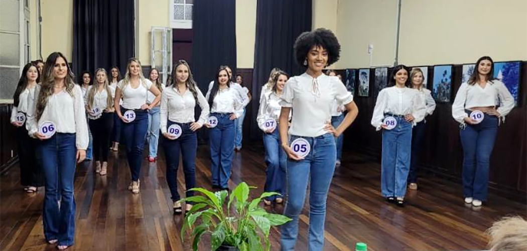 20 candidatas na passarela para escolha da Realeza da Festa do Pinhão 2023