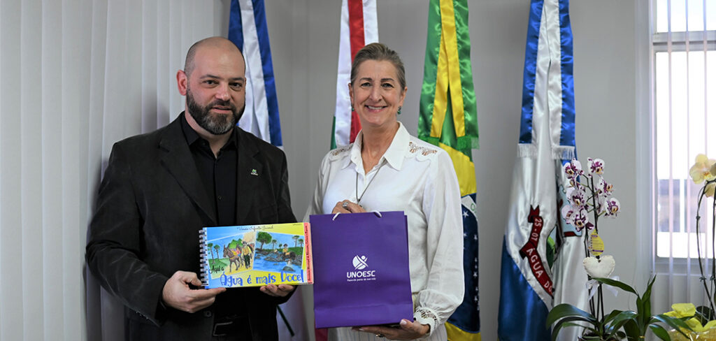 Reitor da Unoesc visita lideranças da região