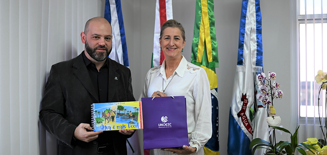 Reitor da Unoesc visita lideranças da região