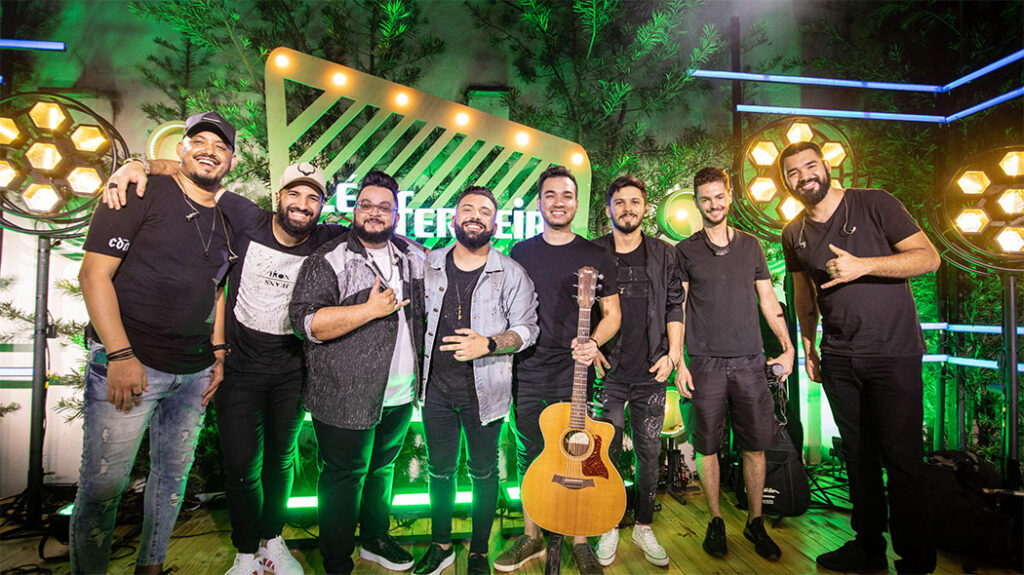 "Em 4 Paredes": O novo hit sertanejo de Léo Ferreira