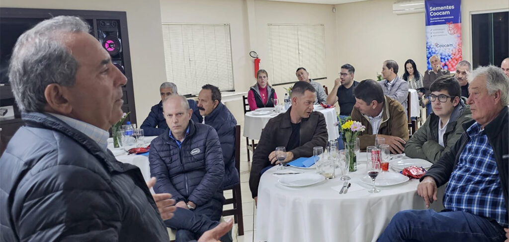 Coocam realiza entrega de Bonificações de Sementes