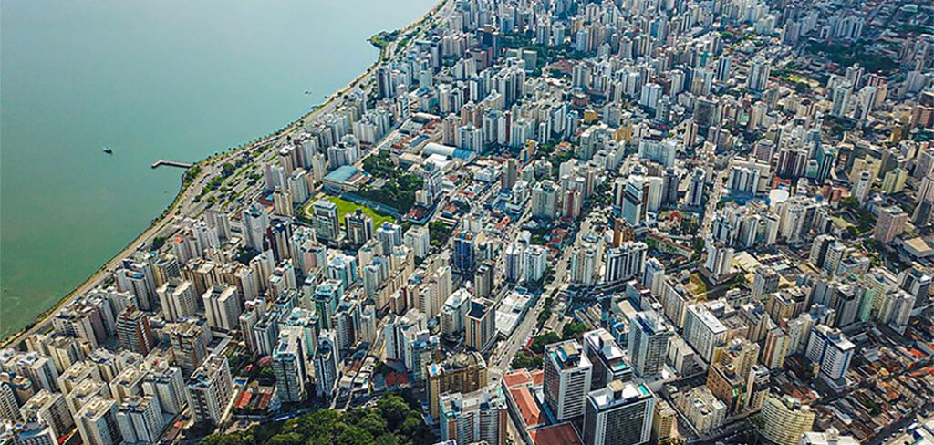 Santa Catarina apresenta 2° maior crescimento em número absoluto da população no Censo 2022