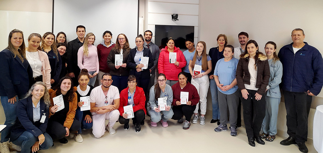 HUST presta homenagem aos colaboradores que foram elogiados em ouvidorias