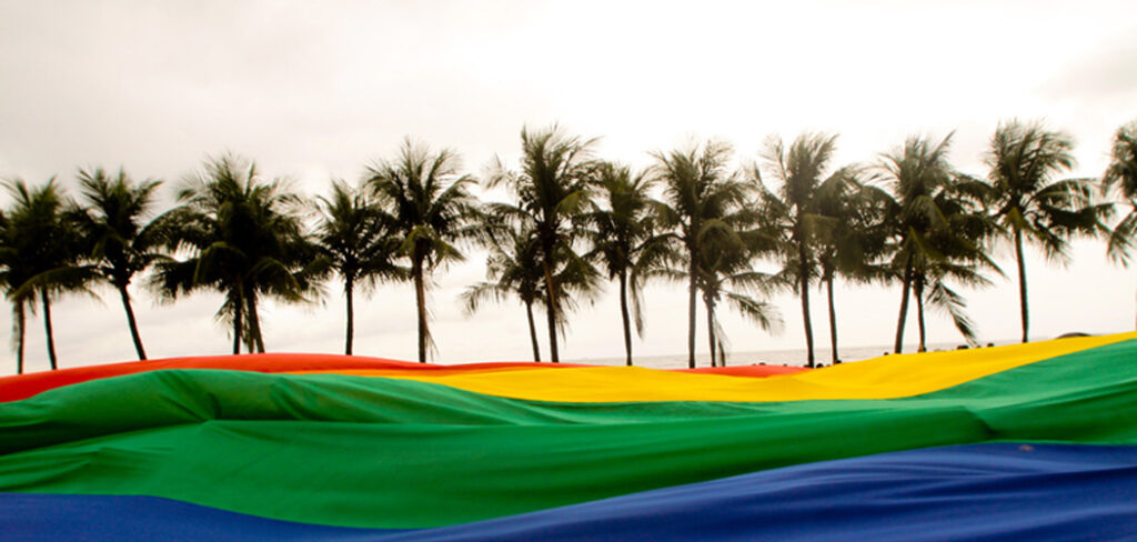 Conheça destinos brasileiros que promovem o turismo LGBTQIA+