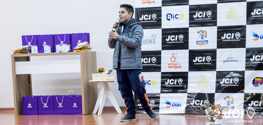 Ygor Martins Bleichuvlh, é o vencedor do projeto da JCI “Oratória nas Escola” 2023