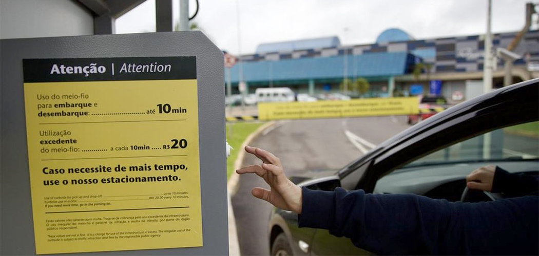 Projeto regulamenta a cobrança de estacionamento em área de embarque de aeroportos