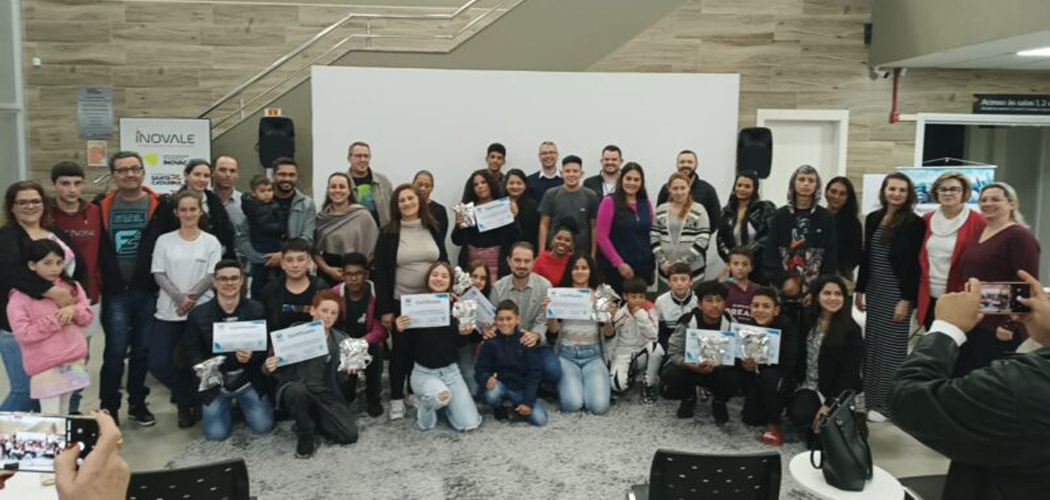 Concluída a primeira turma do Projeto Cyber Maker