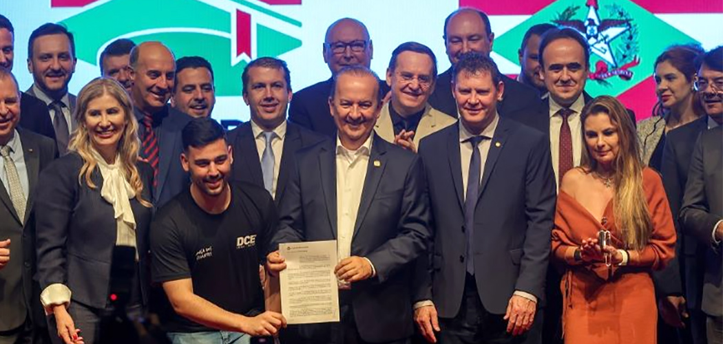 Jorginho Mello sanciona Lei do Universidade Gratuita
