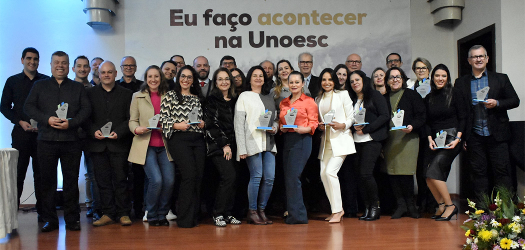 Unoesc homenageia colaboradores pelo tempo de serviço prestado