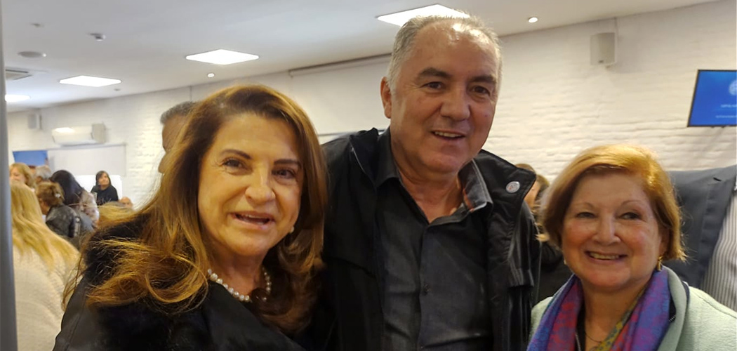 Evandro Novak – Presidente da ABRAJET com Marta Rossi – CEO do Festuris e Maria Shaw – Presidente da FIPETUR/Foto: Bom Dia SC