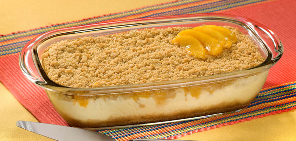 Bolo Farofinha com Pêssego