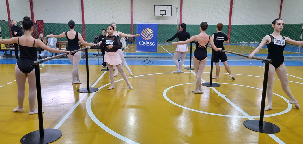 Escola Bolshoi seleciona talentos em Joaçaba