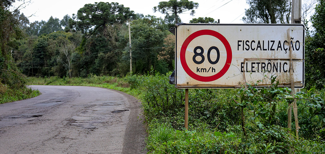 35 obras de infraestrutura monitoradas pela FIESC, estão com prazo expirado ou o andamento comprometido
