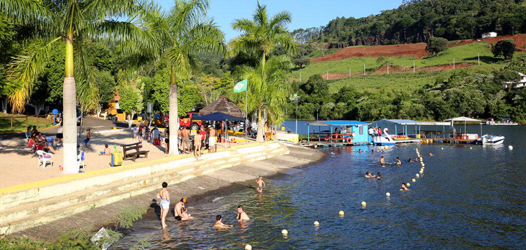 1ª Praia Fluvial das Américas com Bandeira Azul está localizada em Itá no Oeste Catarinense