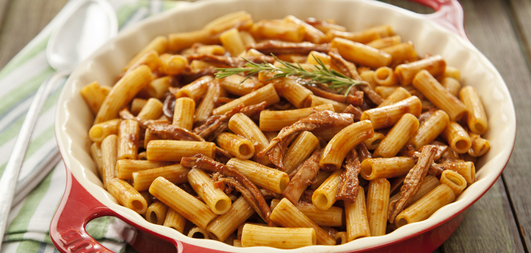 Macarrão com Porco na Cerveja Preta