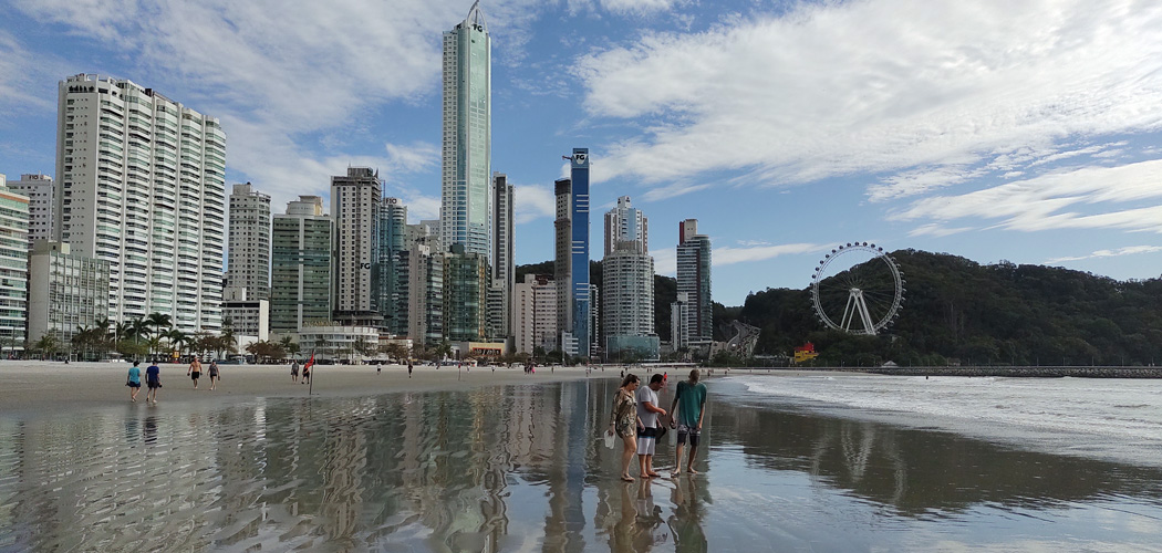 Segundo levantamento do Booking, Santa Catarina é um dos destinos mais procurados do Brasil