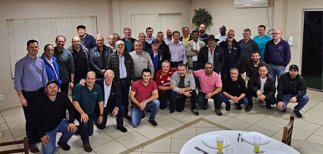 Michuim faz encontro de amigos em Campos Novos