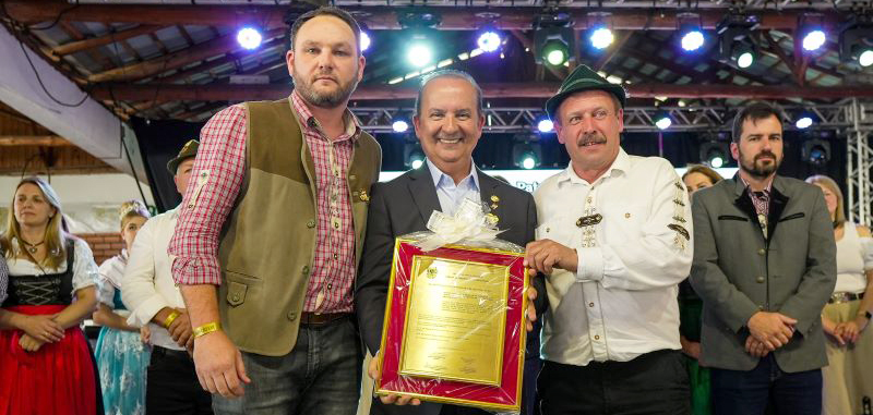 Jorginho Mello recebe o título de Cidadão Honorário de Treze Tílias