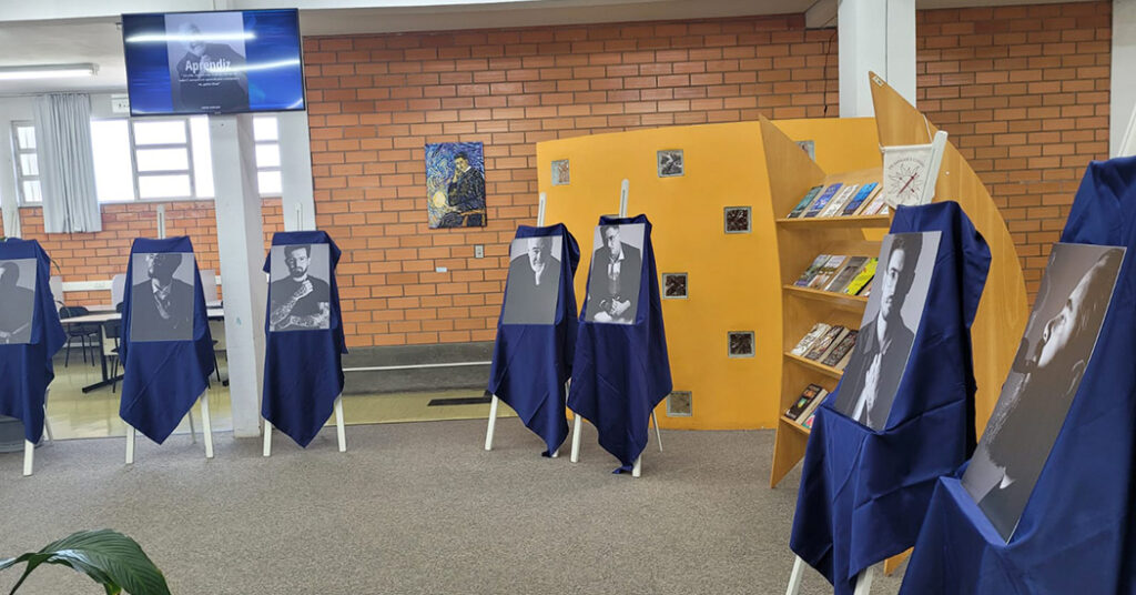 Essa é a segunda exposição da fotógrafa Ladimara que recebemos aqui na biblioteca da Unoesc