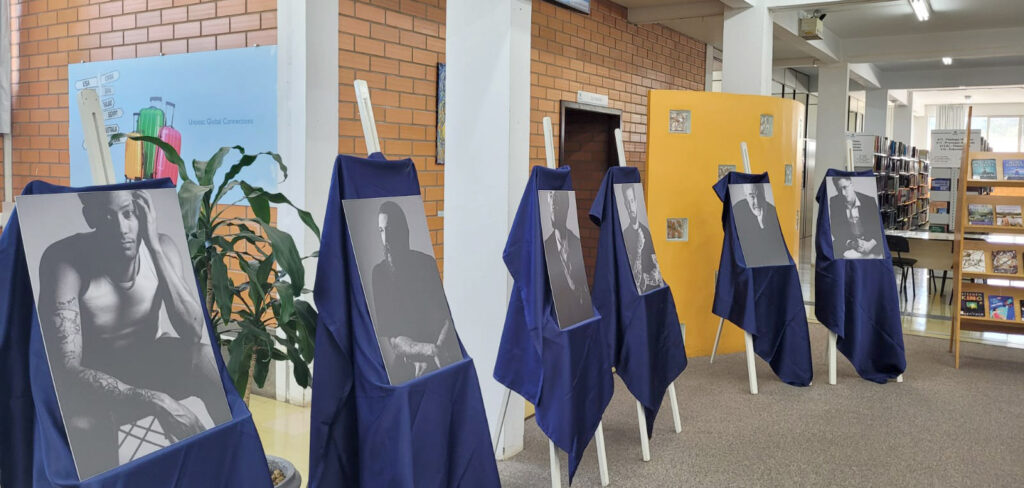 Biblioteca da Unoesc Joaçaba sedia exposição fotográfica “Ressignificar”