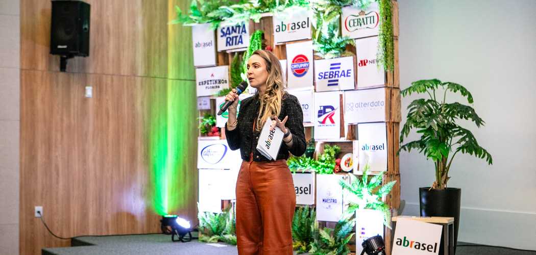 Abrasel Summit reúne empresários da gastronomia de olho na temporada em SC