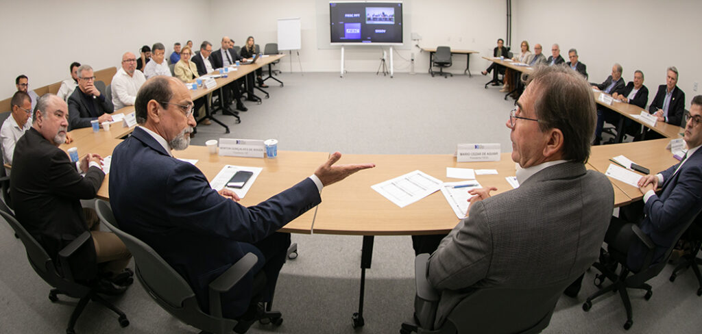COFEM debate temas tributários e investimentos em infraestrutura em Santa Catarina