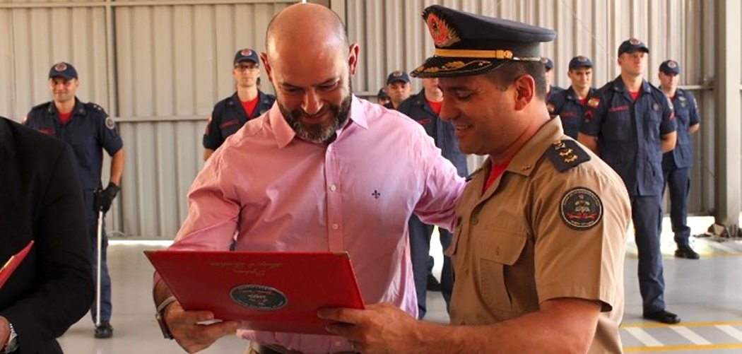 Professor Doutor Ricardo Antonio De Marco, foi homenageado com o título honorífico "Amigo do Corpo de Bombeiros Militar