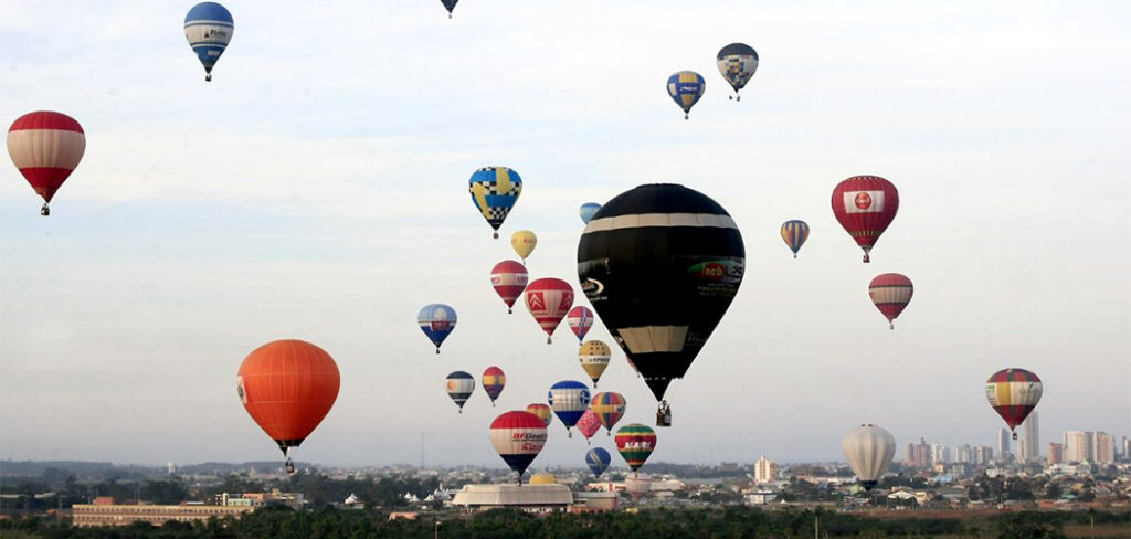 Cidade de Torres/RS recebe o título de Capital Nacional do Balonismo