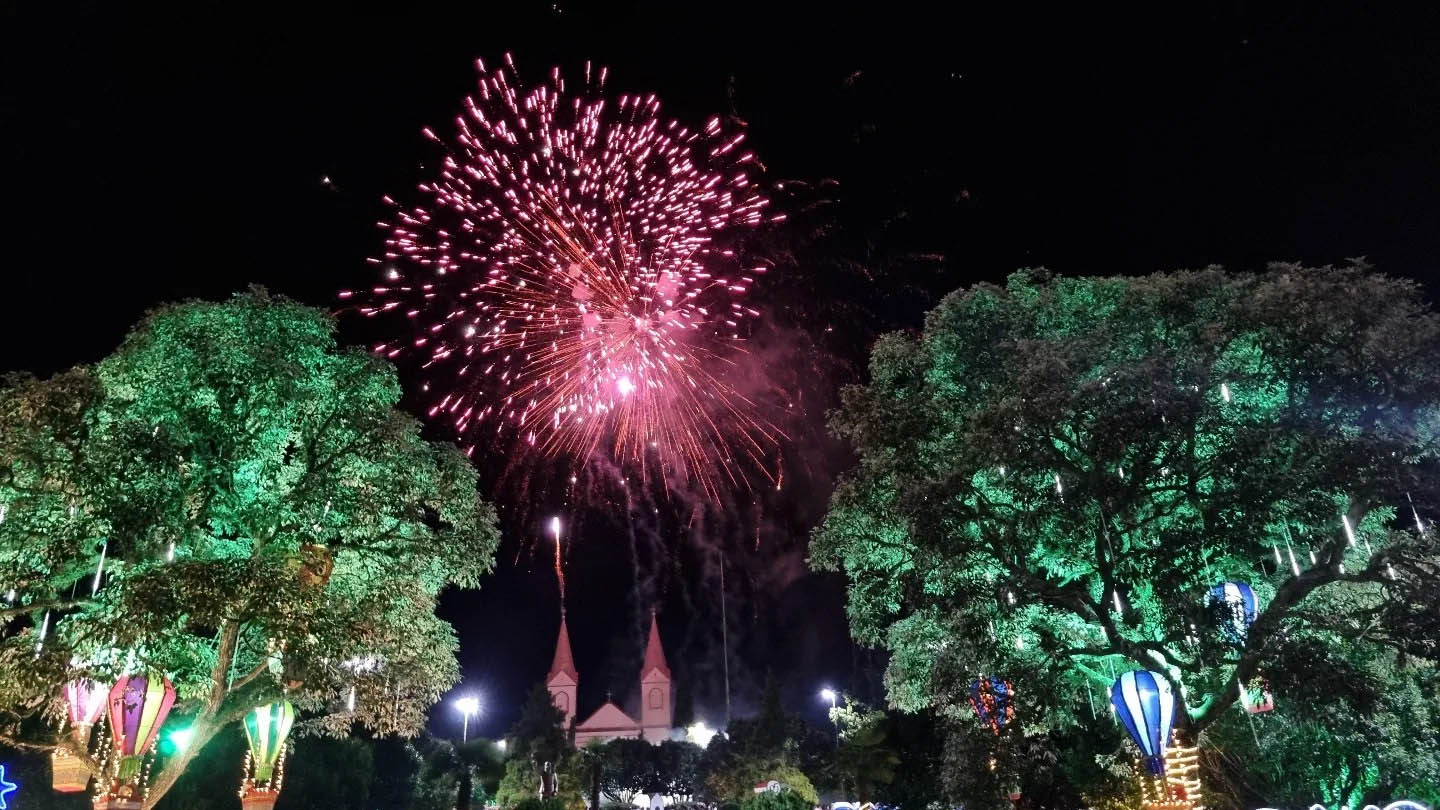 Treze Tílias reúne grande público para o show da Virada