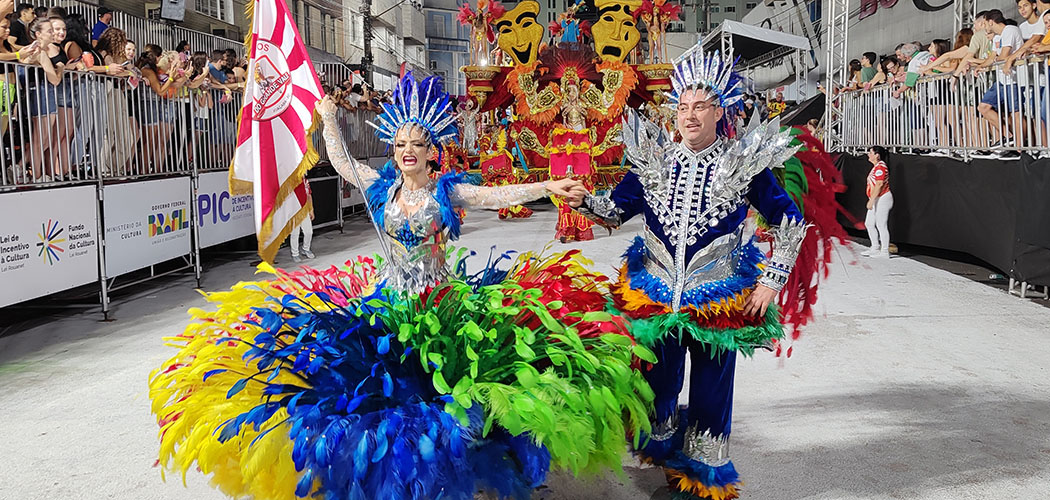 Teatro de Joaçaba será palco de show da Escola de Samba Acadêmicos do Grande Vale na segunda-feira dia 29/Foto: Evandro Novak - Bom Dia SC