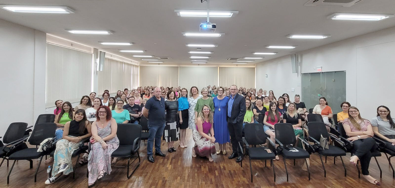 Professores da rede municipal de ensino de Joaçaba recebem formação em parceria com a Unoesc