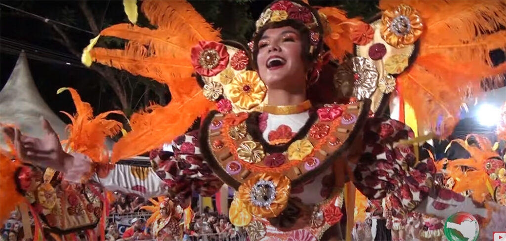 Vale Samba foi a 2ª Escola de Samba a desfilar em Joaçaba no sábado/Foto:Bom Dia SC